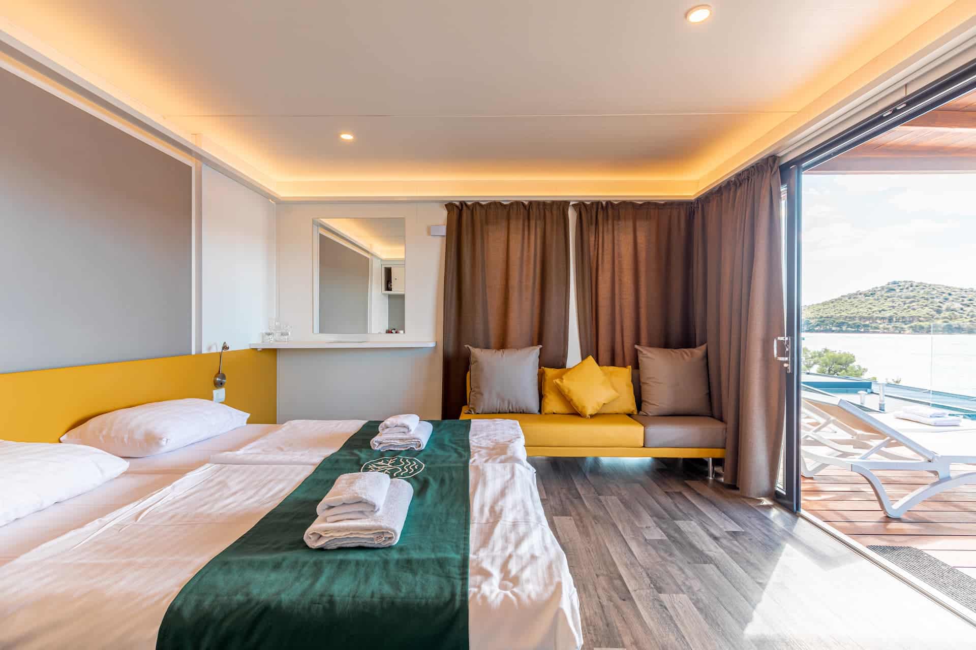 Luxuy couple camping villa 1