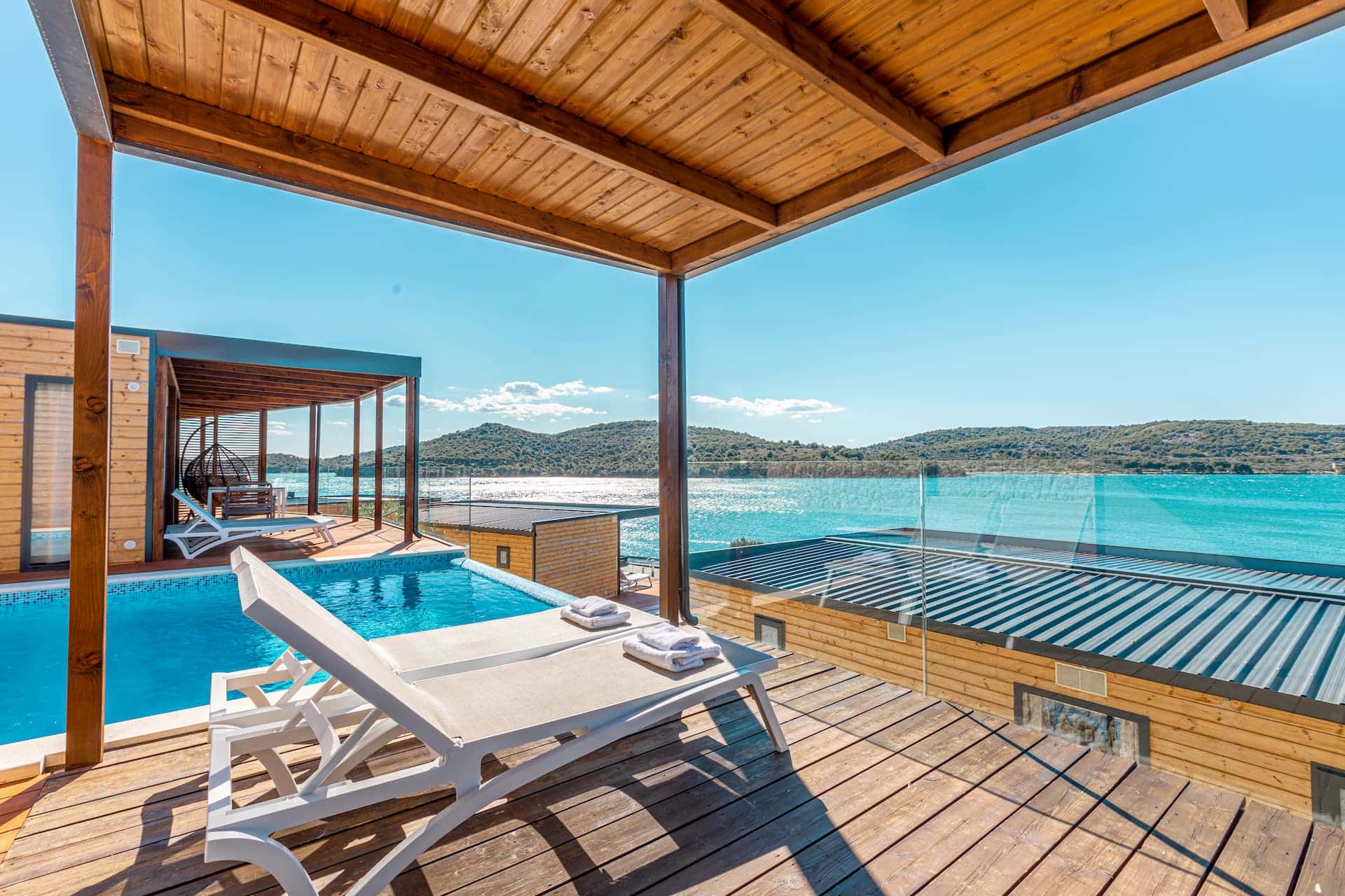 Luxuy couple camping villa with kitchenette and SwP - terrace 1